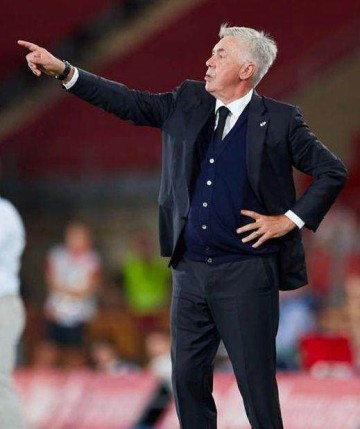 九游体育-安切洛蒂：愿为年轻人付出代价 阿拉巴抢到任意球