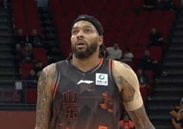 记者：山东外援珀塞尔因感冒发烧，缺席今晚对阵宁波的比赛