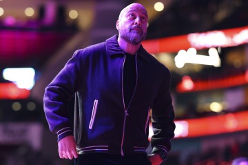 没剩几个小时了~目前还有9个队没有交易操作：火箭&amp;马刺&amp;雄鹿在列